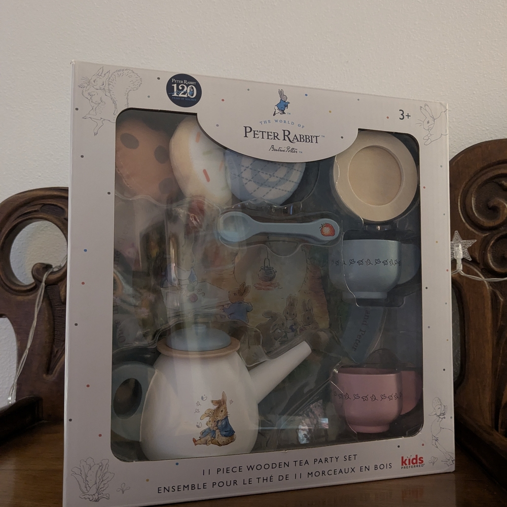Peter Rabbit Wooden Tea Party Set